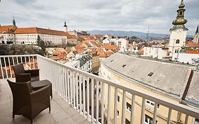 Irundo Downtown Apartments